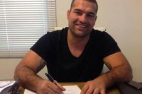 Маурисио Хуа подписал новый контракт с UFC