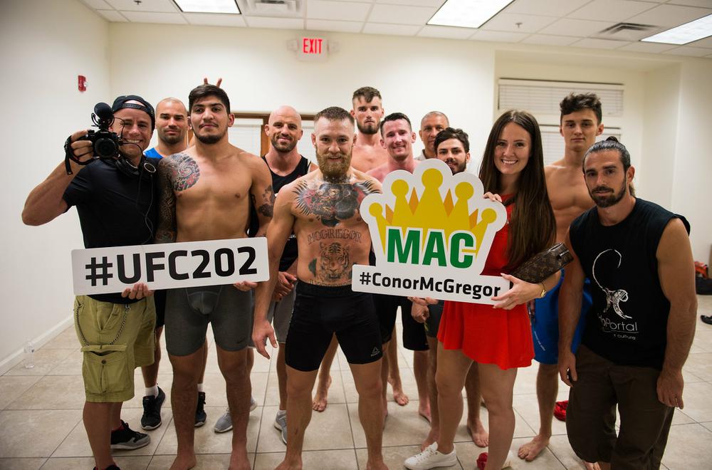Конор МакГрегор UFC 202