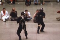 Видео реального боя Брюса Ли по правилам смешанных боевых искусств (ММА)