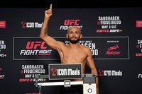 Результаты и видео взвешивания участников турнира UFC on ESPN 67: Сэндхаген vs. Фигередо