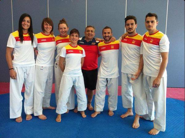 Cандра санчез и сборная Испании по каратэ