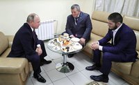Владимир Путин встретился с Хабибом Нурмагомедовым