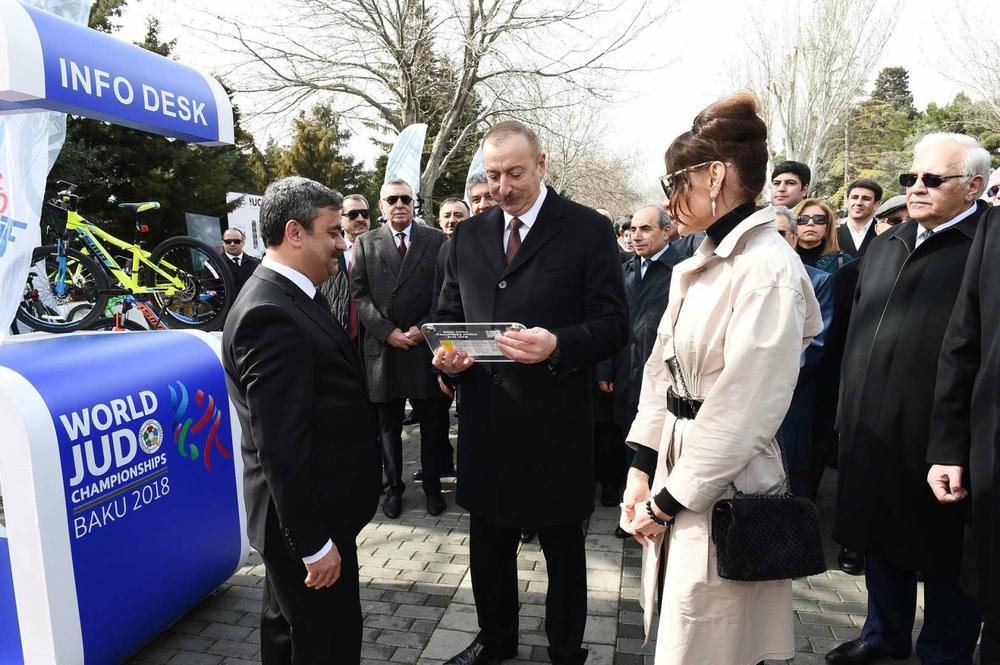 Президент Азербайджана Ильхам Алиев получил первый билет на Чемпионат мира по дзюдо 2018