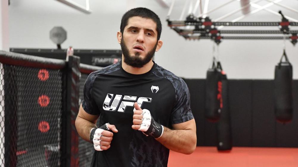 Бывший чемпион UFC назвал слабую сторону Ислама Махачева