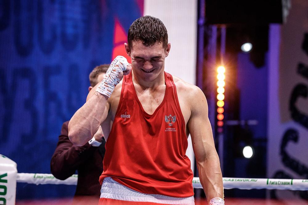 Марк Петровский стал чемпионом мира по боксу