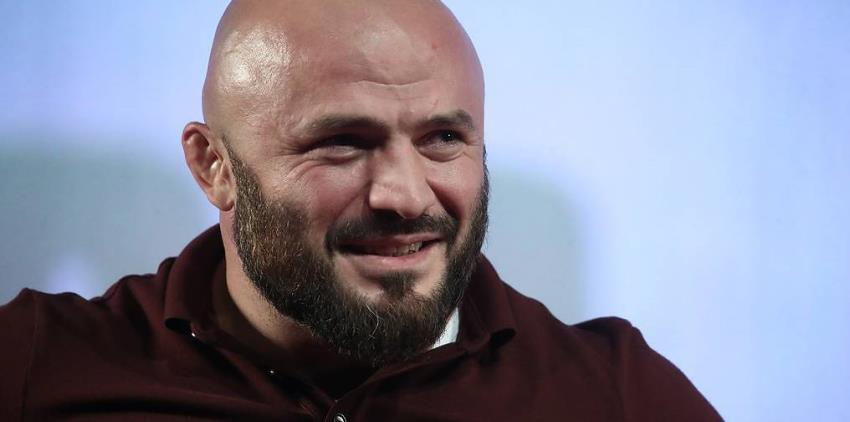 В AMC Fight Night заявили, что Исмаилов дерётся со Шлеменко за впечатляющий гонорар