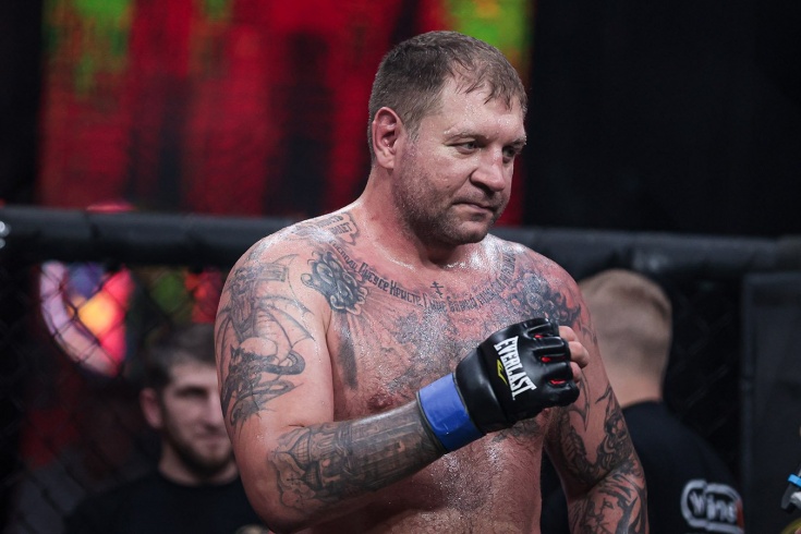 Александр Емельяненко назвал соперников, которые входят в его планы на 2022 год