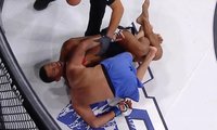 Магомед Магомедов досрочно проиграл Патрику Миксу в полуфинале Гран-при Bellator – видео