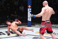Фахретдинов победил решением судей Баттла на UFC Fight Night 216 