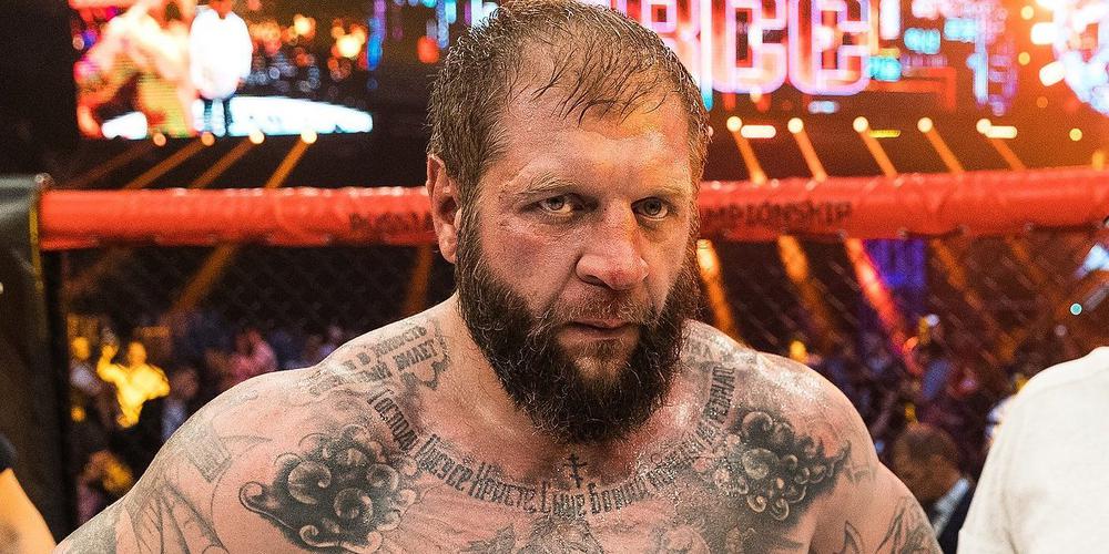 Александр Емельяненко передал привет своим хейтерам