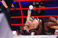 Денис Гольцов сразится с американцем Коди Гудэйлом в Техасе