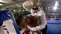 В ЮАР скончался боксёр, устроивший "бой с тенью" - видео
