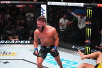 Дос Аньос – Физиев: видео лучших моментов боя на UFC on ESPN 39 