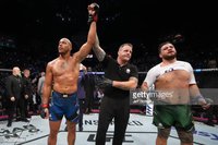  Названы бойцы, получившие бонусы по итогам шоу UFC Fight Night 209