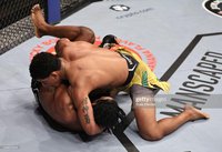 Гилберт Бернс «задушил» Нила Магни в первом раунде на UFC 283 – видео