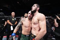 Блиц-интервью Махачева после непростой победы над Волкановски на UFC 284