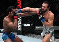 Асхабов провалил дебют в UFC, потерпев первое поражение в карьере