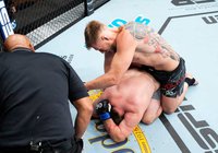 Александр Волков легко разгромил Александра Романова на UFC Fight Night 221
