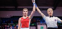 Болельщики поют гимн России в честь Анастасии Демурчян на чемпионате мира - видео