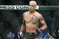 Чарльз Оливейра не сможет провести бой с Бенеилом Дариушем на UFC 288 из-за травмы