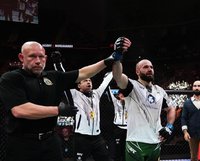 Азамат Мурзаканов победил Дастина Джейкоби по очкам на UFC on ESPN 44