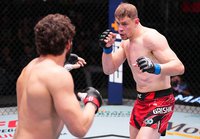 Максим Гришин уступил по очкам Фелипе Линсу на UFC on ESPN 46