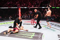 40-летний Муслим Салихов зрелищно нокаутировал китайца Кинана на UFC Fight Night 248 – видео