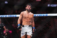 Арман Царукян отказался от поединка с Исламом Махачевым на турнире UFC 302 в июне