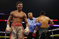 Шакур Стивенсон сохранил титул WBC, взяв верх над Артемом Арутюняном в скучном поединке