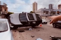 Экс-чемпион UFC попал в аварию в Бразилии. Авто бойца перевернулось несколько раз – видео