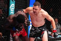 Стив Гарсия быстро разгромил Дэвина Онаму в главном бою турнира UFC Fight Night 263 – видео
