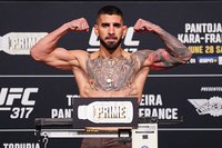 UFC 317: Илия Топурия и Чарльз Оливейра прошли взвешивание, один бой отменён – видео