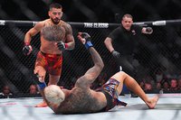 Лучшие моменты и финиши турнира UFC 317: Топурия vs. Оливейра – видео