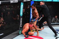  Стали известны обладатели бонусов по итогам турнира UFC on ESPN 70