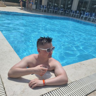 Артем Мельников